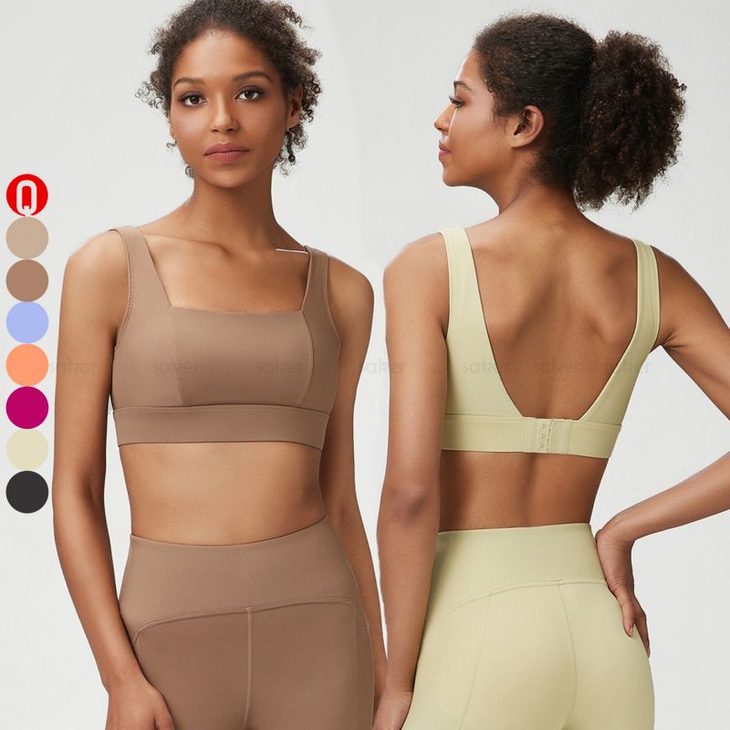 How does the design of a sports bra provide support and reduce movement during exercise?