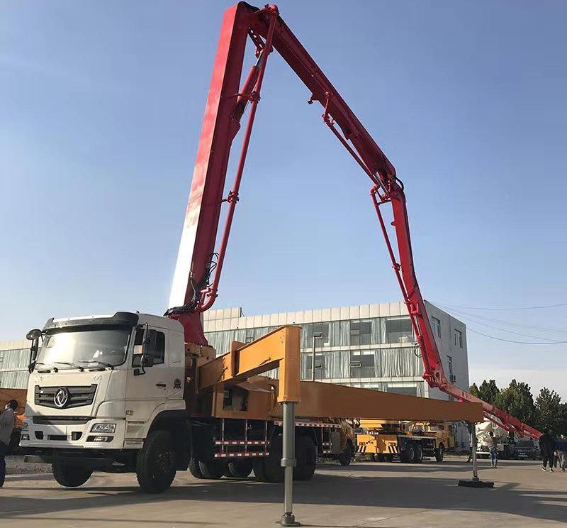 35m Concrete Pump with Truck for Sale with High Quality