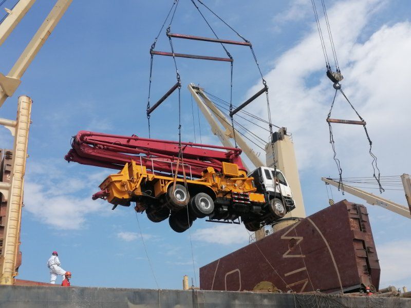 35m Concrete Pump with Truck for Sale with High Quality