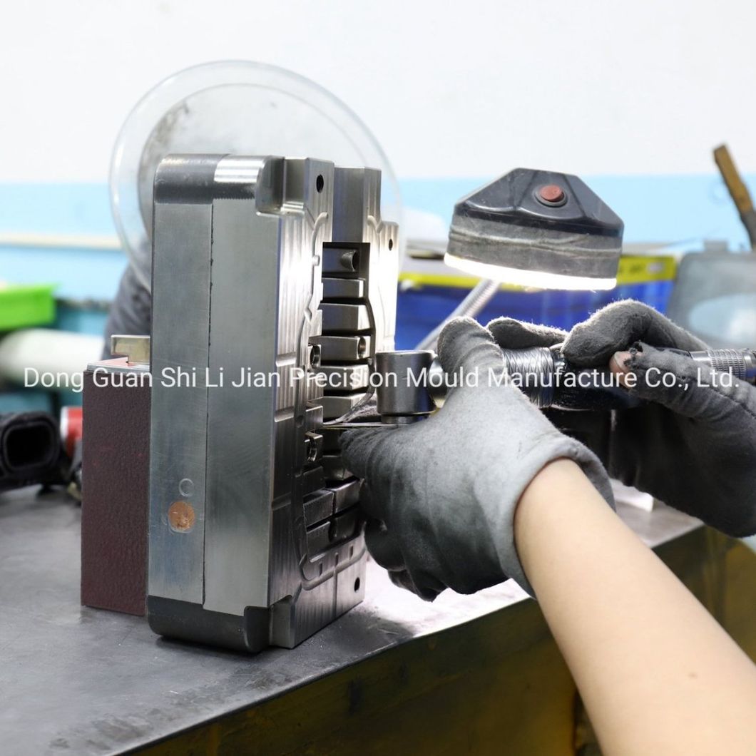 Auto Parts/Overmolding/Injection Mould/Plastic Mould