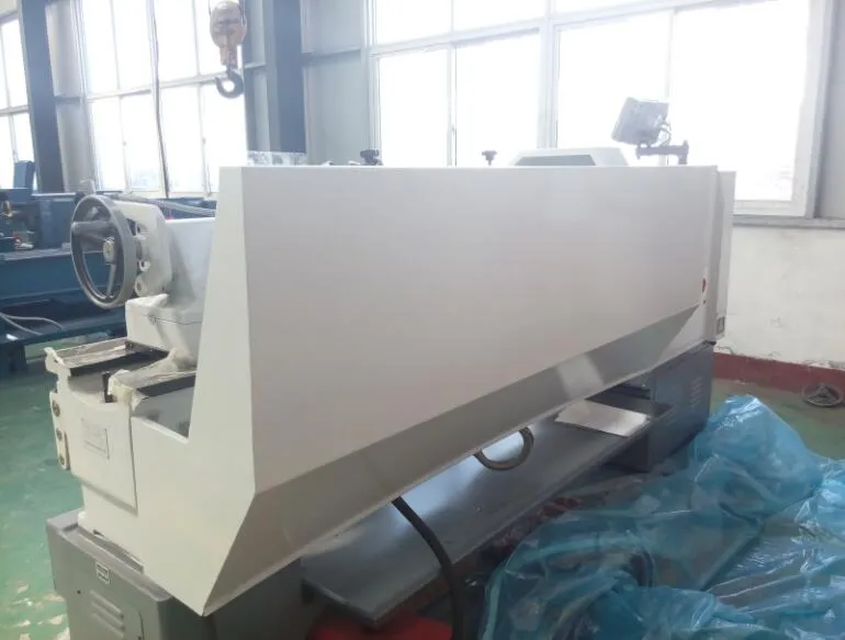 Ca Series Big Bore Precision Horizontal Lathe Machine (CA6250B)