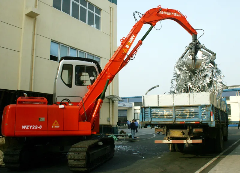 China Bonny Wzy22-8c 22 Ton Hydraulic Material Handler with Orange-Peel Grab