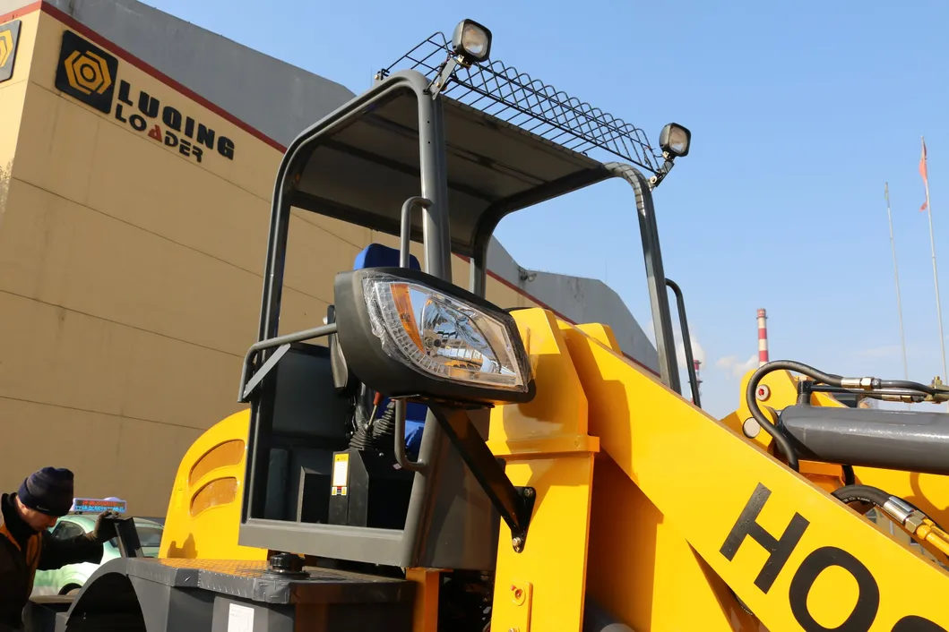 China Brand Luqing CE Compact Mini Cheap Price Small Zl920 Lq920 L20 Wheel Loader 2ton for Sale in German Norway Finland and Sweden