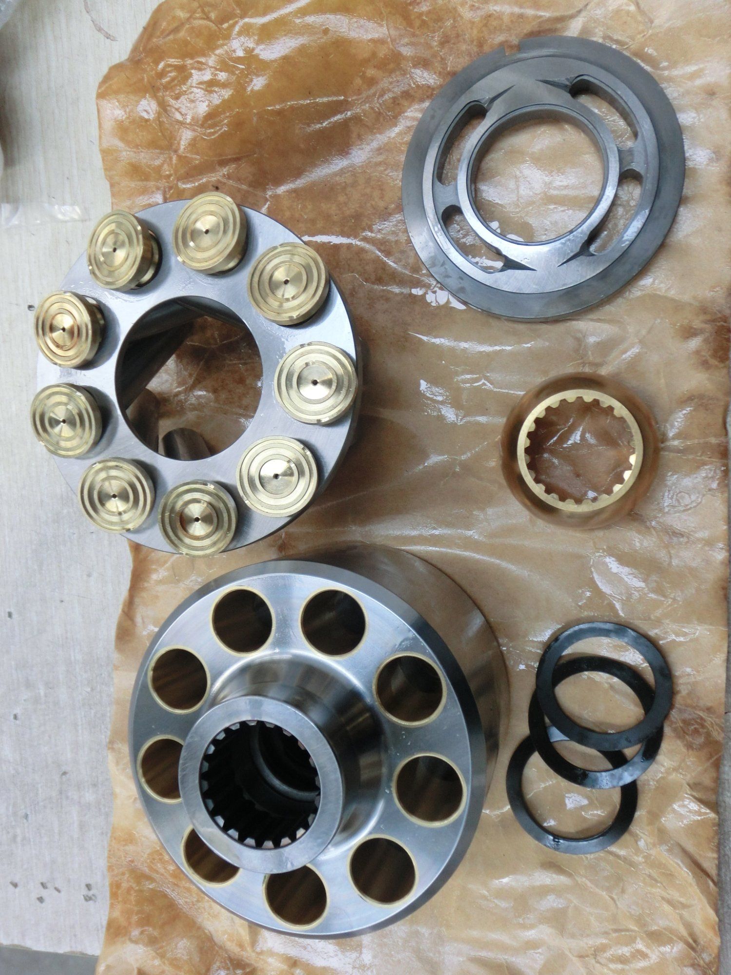 Competitive Factory Price Excavator Hydraulic Travel Motor Parts PC45r -8 Swing Motor Parts