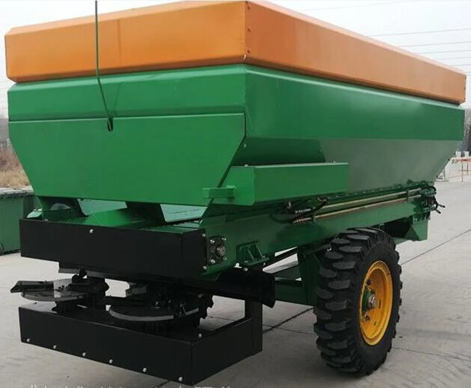 Cow /Sheep/Goat Manure Spreading Machine/Fowl Manure/Chicken Manure/Poultry Dung Spreader (factory selling customization)