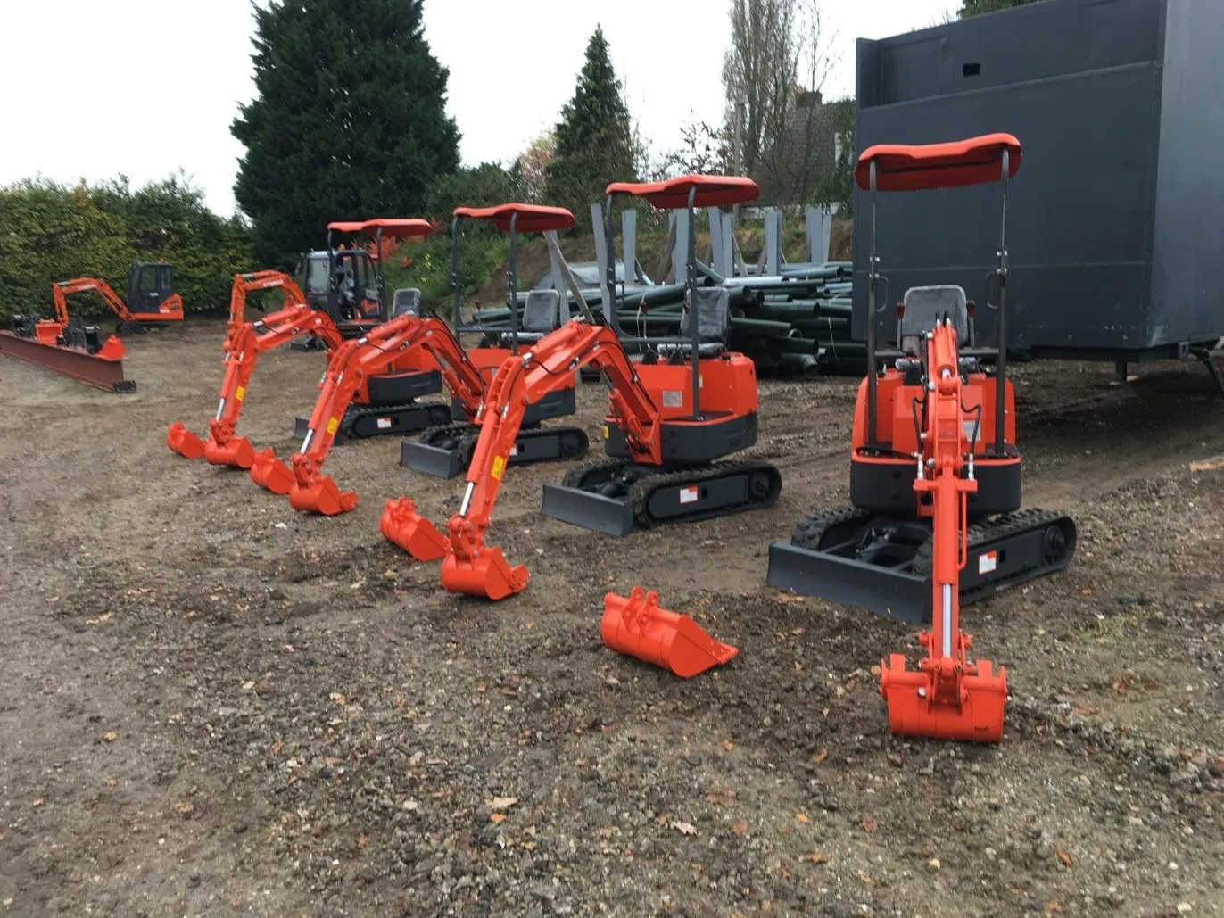 Everun Ere08 Hot Sale Mini Digger Small Crawler Excavator with Hammer and Auger