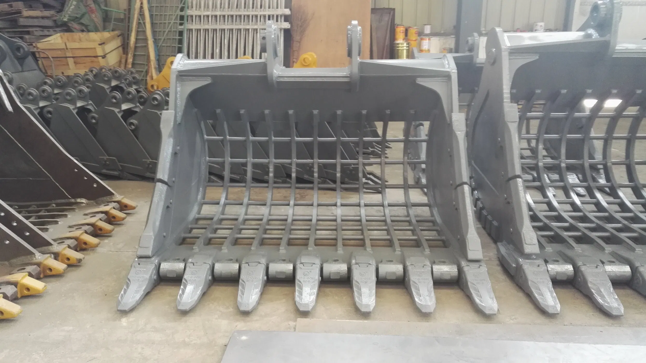 Factory Direct Selling Construction Machinery Standard Excavator Parts Excavator Tilt Bucket