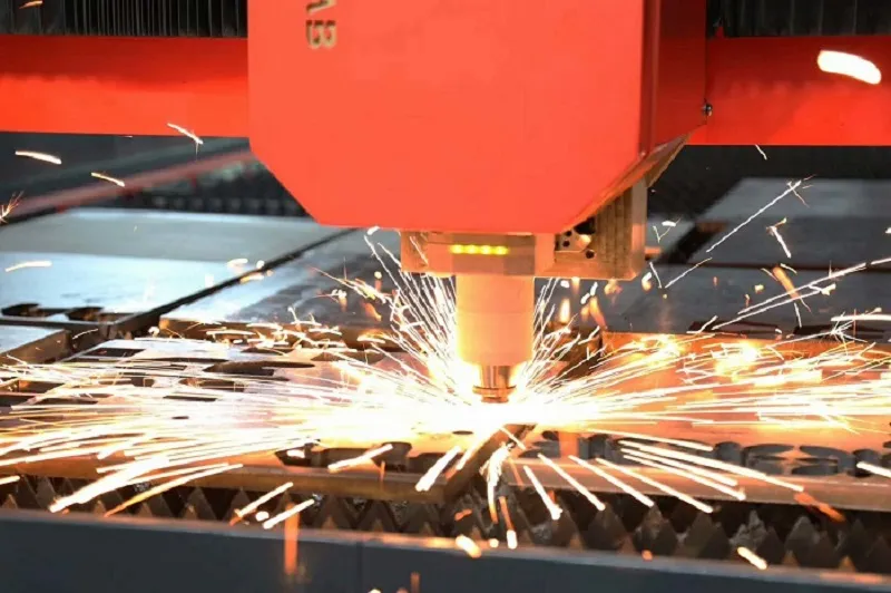 Hgtech China G Series Fiber Laser Cutting Machine High Power Laser Cutter Best Price