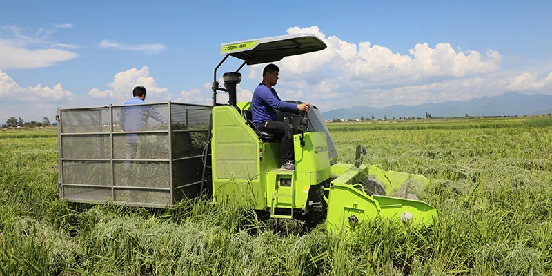 High Adaptability and Flexible Steering Bale Wrapper for Paddy