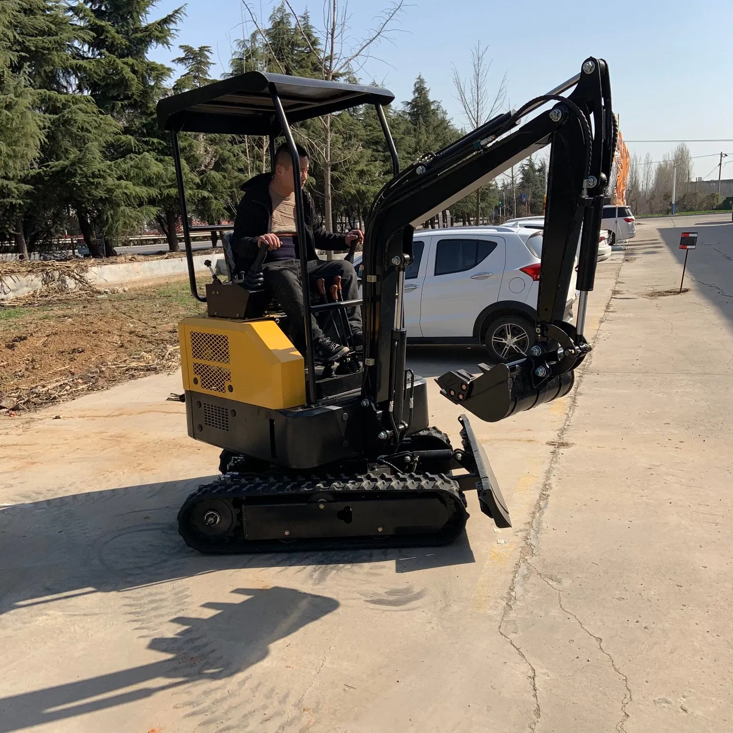 High Performance 1.6ton CE Excavator for Construction Use with Imported Engine with Hydraulic Long Boom