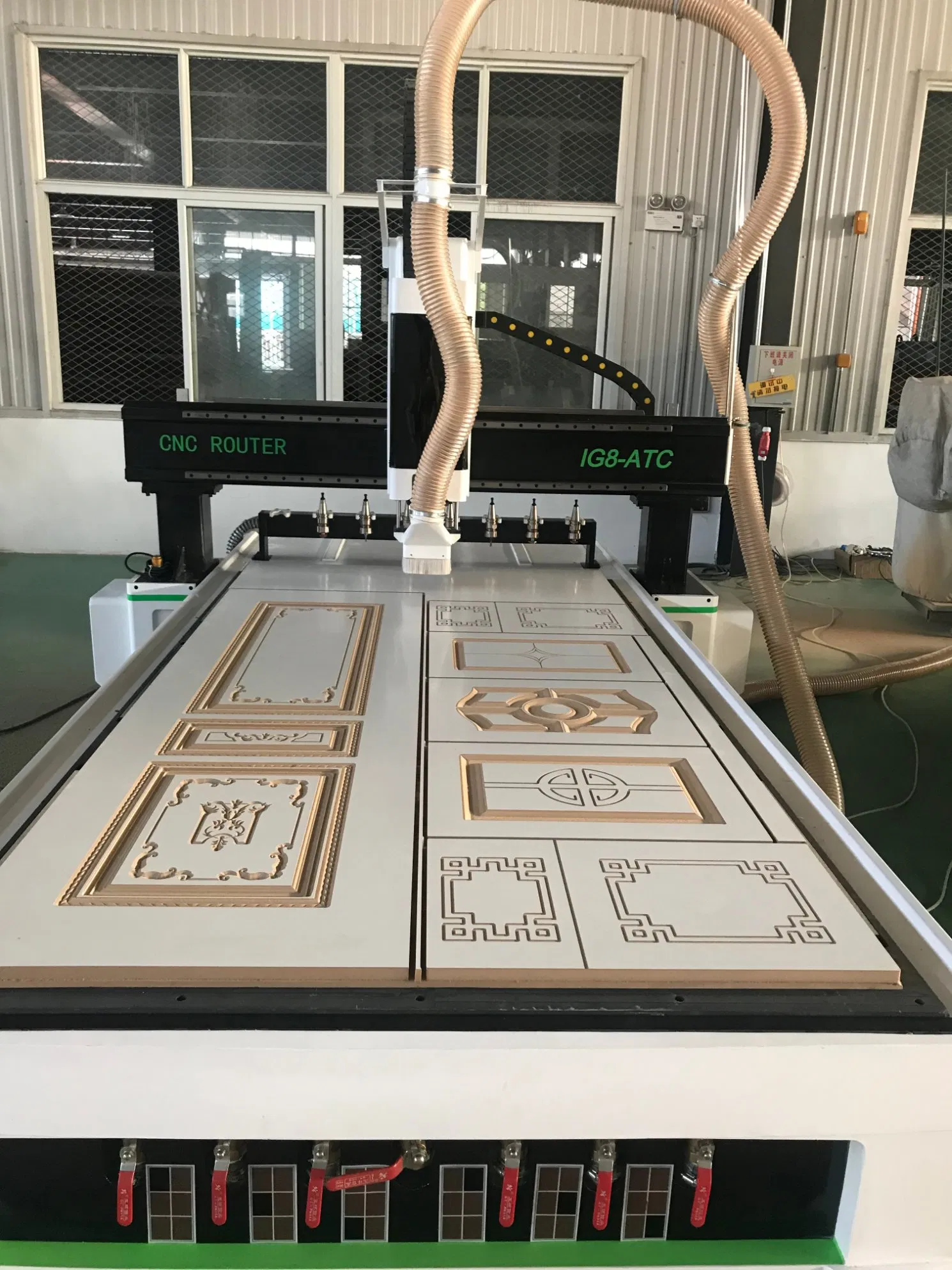 Manufacturer Supply 1530 Atc 4 Axis Wood Working CNC Router Machine Price