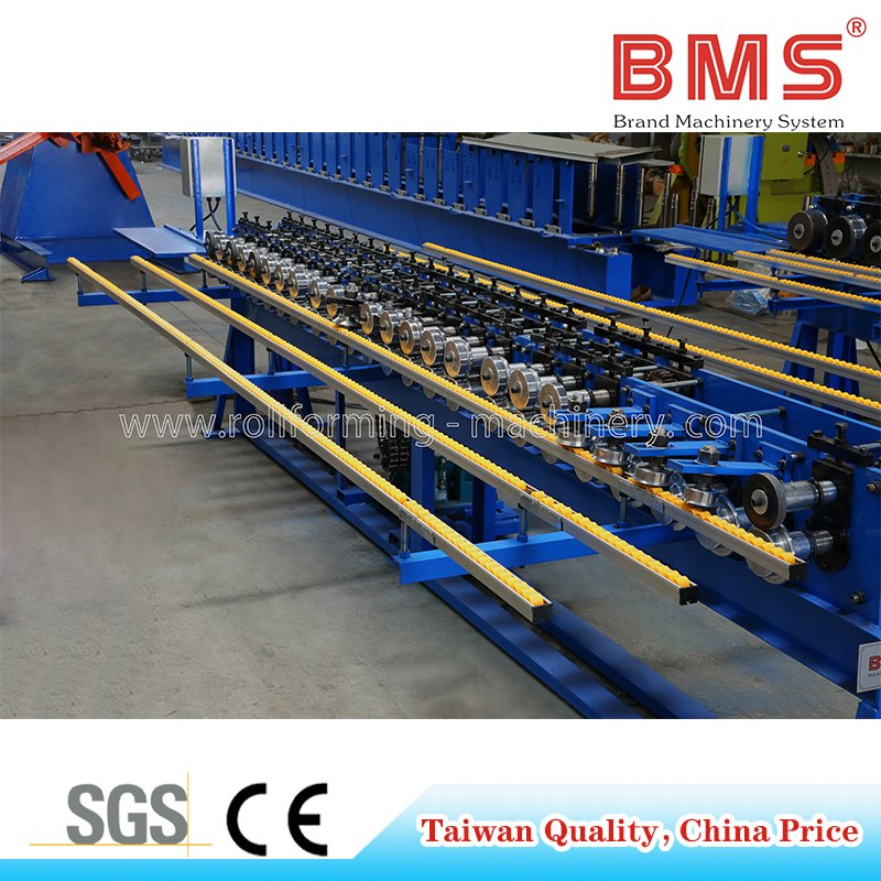 New Stock Arrival Klip Lock Panel Roll Forming Machine