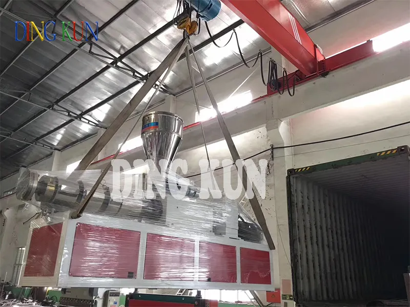 PVC Pipe Plastic Machine / PVC Water Pipe Production Line