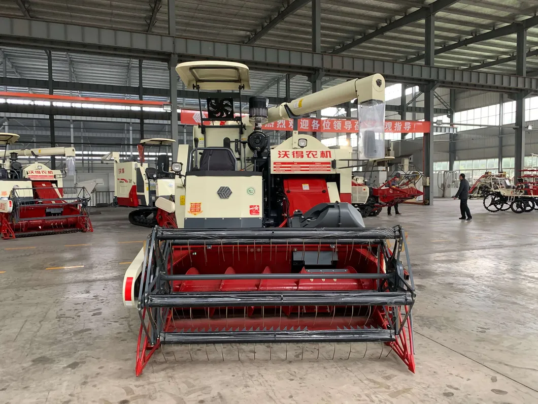 Small Grain Tank Agricultural Farm Combine Harvester with CE/ISO