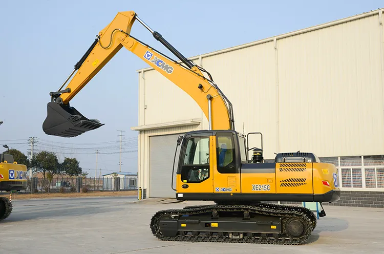 XCMG 20 Ton Digger Excavator Xe215c Chinese New Hydraulic Crawler Excavator with Japan Engine for Sale