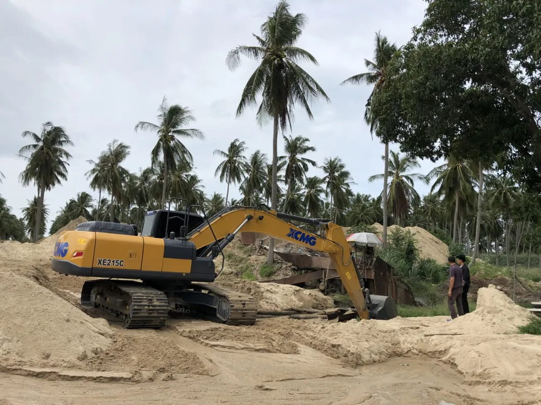 XCMG 20 Ton Digger Excavator Xe215c Chinese New Hydraulic Crawler Excavator with Japan Engine for Sale