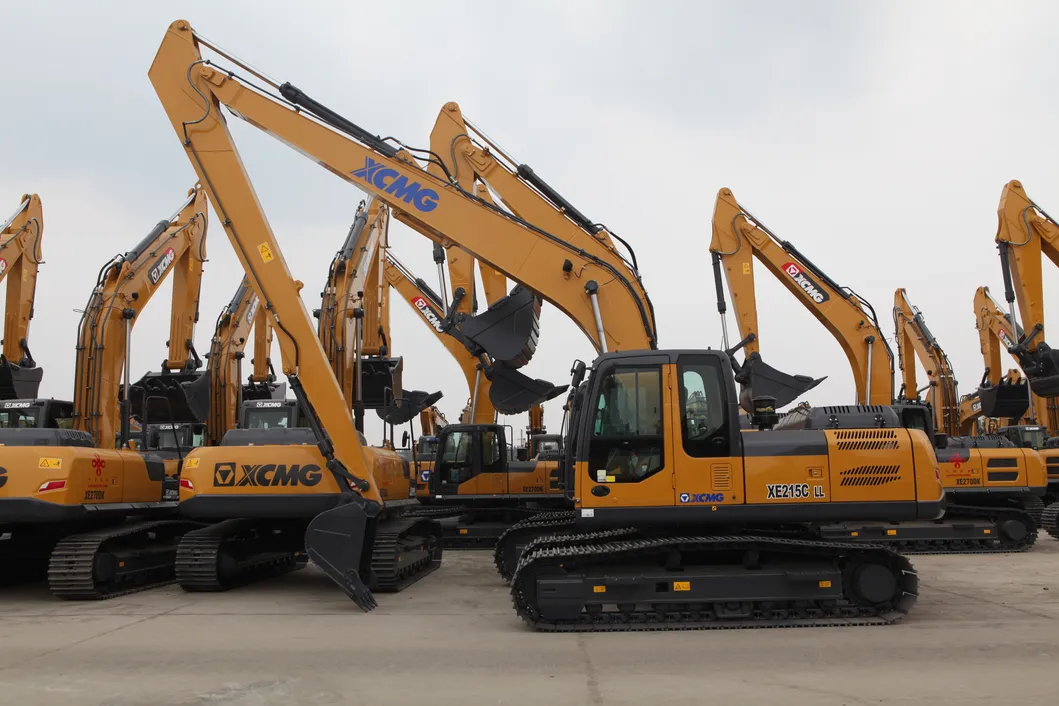 XCMG Xe215cll Long Reach Excavator 20 Ton Excavator Long Boom Arm with Ce Price