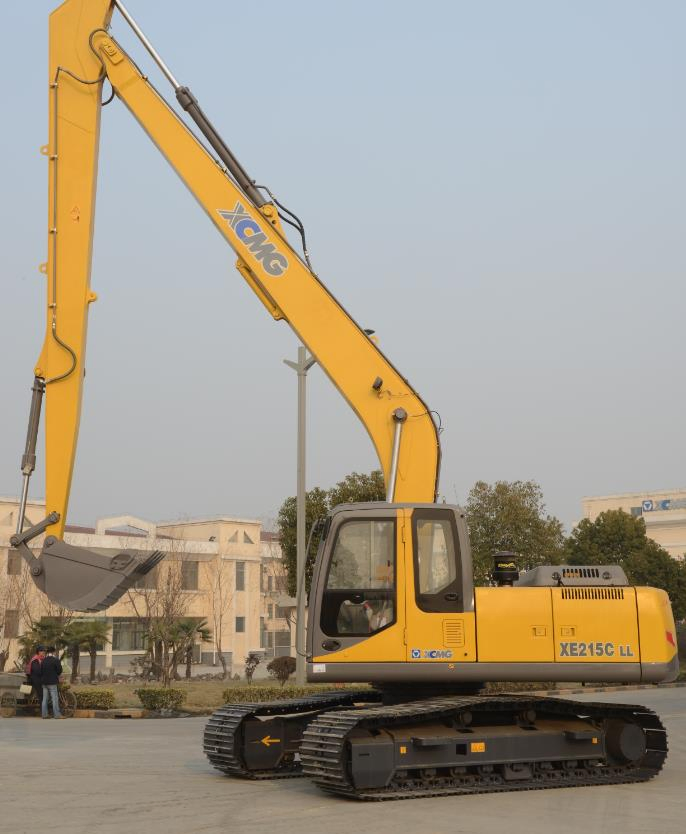 XCMG Xe215cll Long Reach Excavator 20 Ton Excavator Long Boom Arm with Ce Price